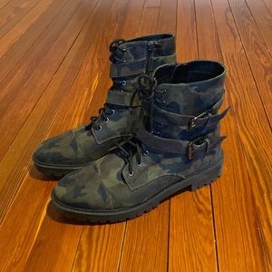 Jessica Simpson Kerina2 Combat Boots. Size 10.